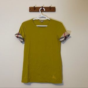 100% Authentic Burberry t-shirt check sleeve size XS